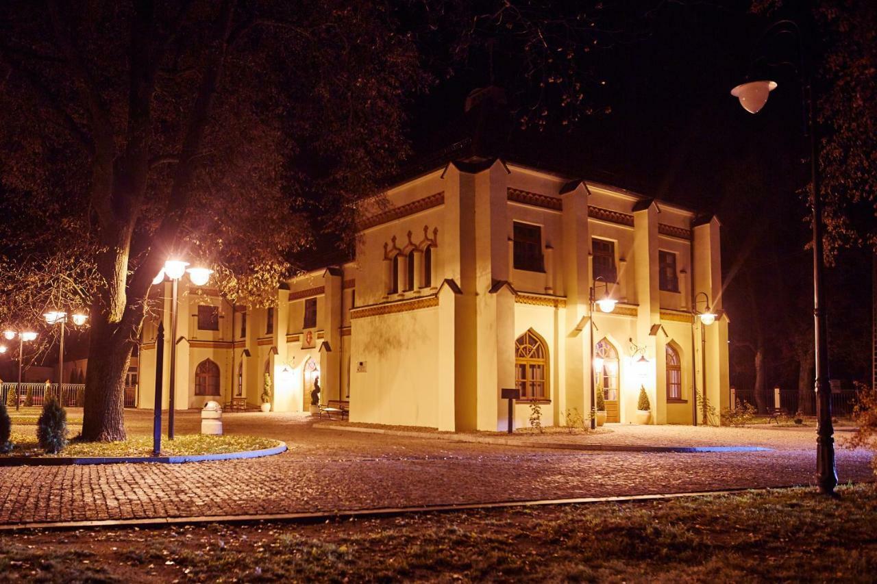 Centrum Obslugi Turysty Kordegarda Raczki  Exterior photo